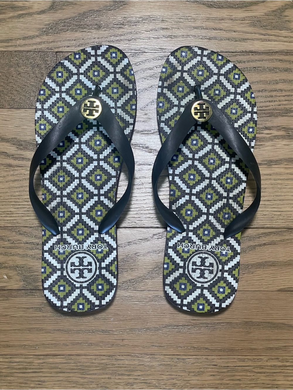 Tory Burch Flip Flop Sandals Olive Green Geometric Medallion Gold Logo - Sz 6.5